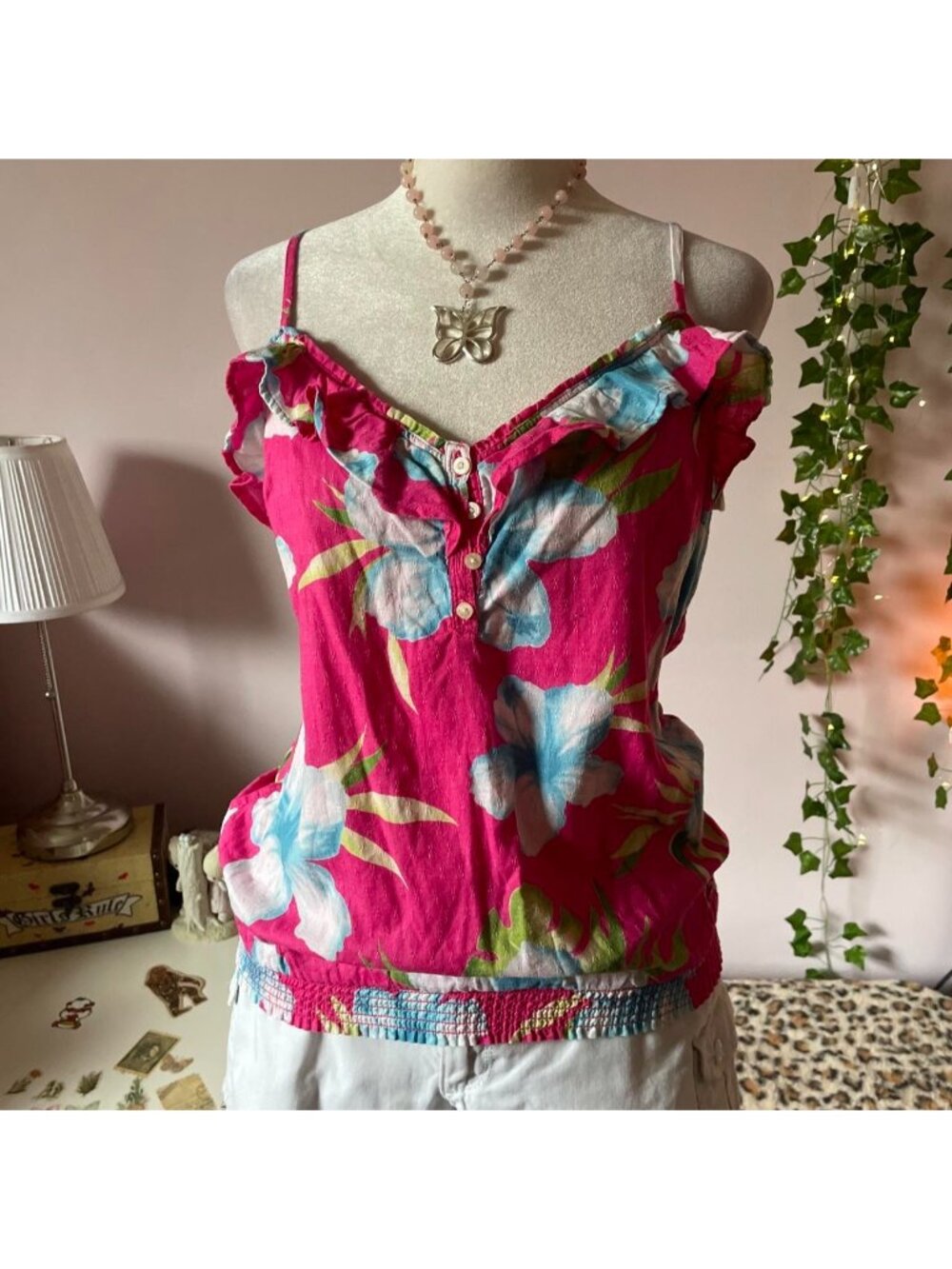 2000s Hollister pink floral tank top